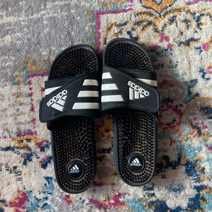 Great Condition Adidas Athletic Slides